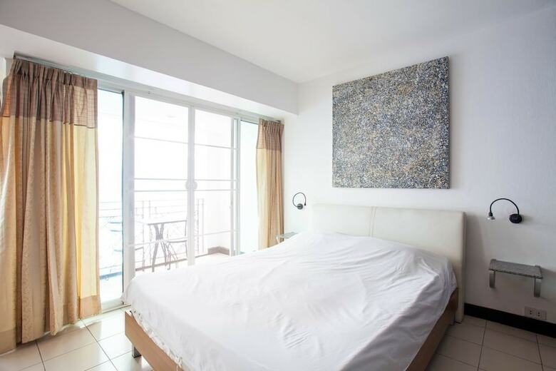 Apartamentos Galare Thong Tower