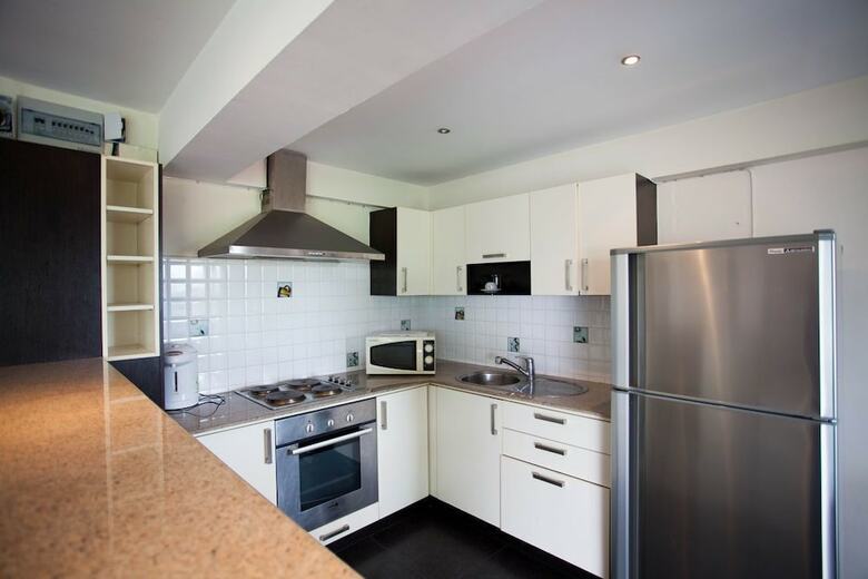Apartamentos Galare Thong Tower