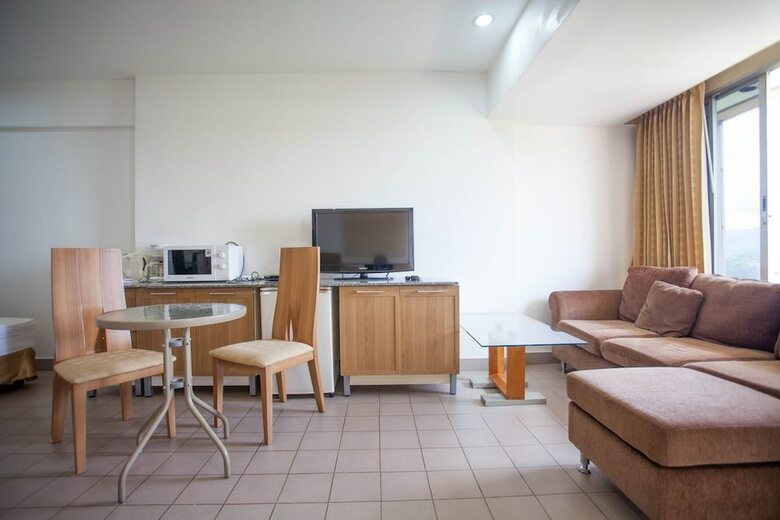 Apartamentos Galare Thong Tower