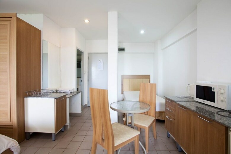 Apartamentos Galare Thong Tower