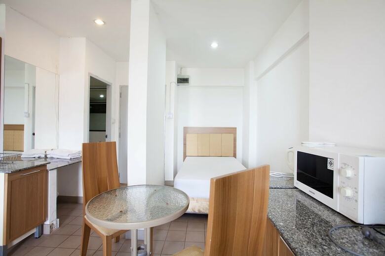 Apartamentos Galare Thong Tower