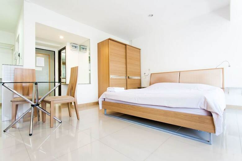 Apartamentos Galare Thong Tower
