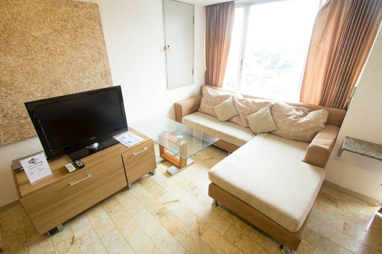 Apartamentos Galare Thong Tower