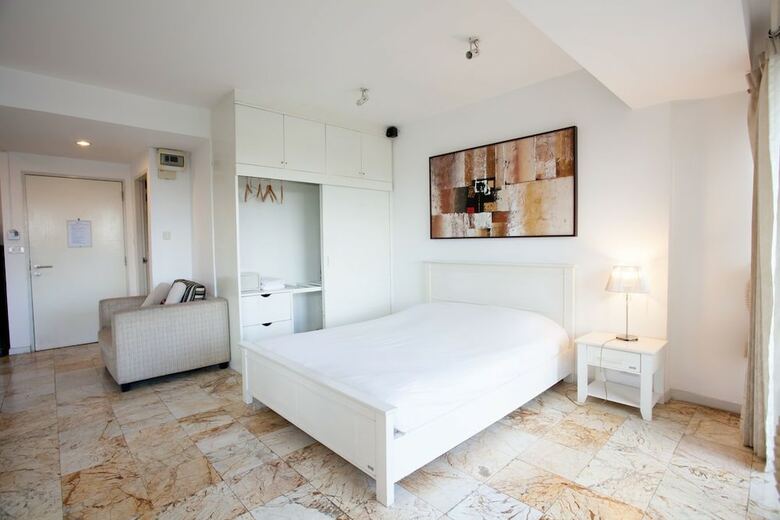 Apartamentos Galare Thong Tower