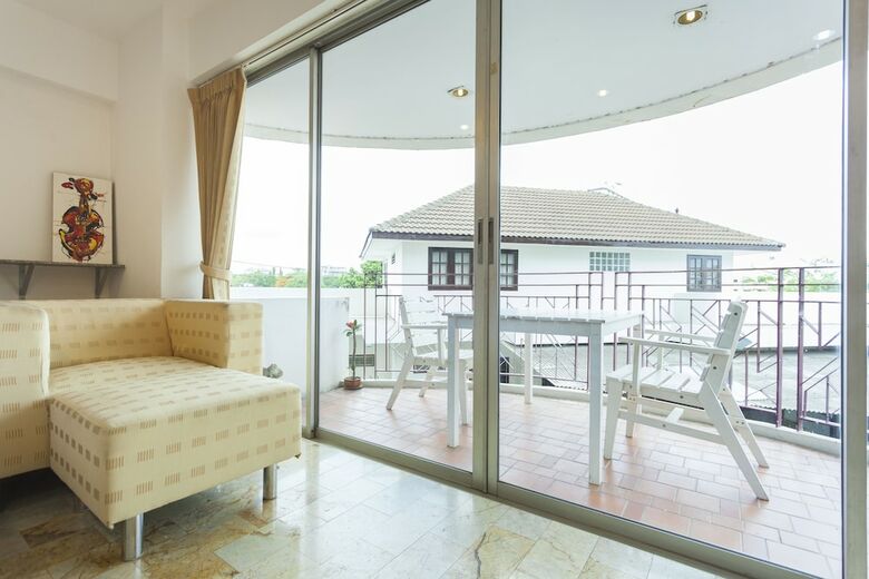 Apartamentos Galare Thong Tower