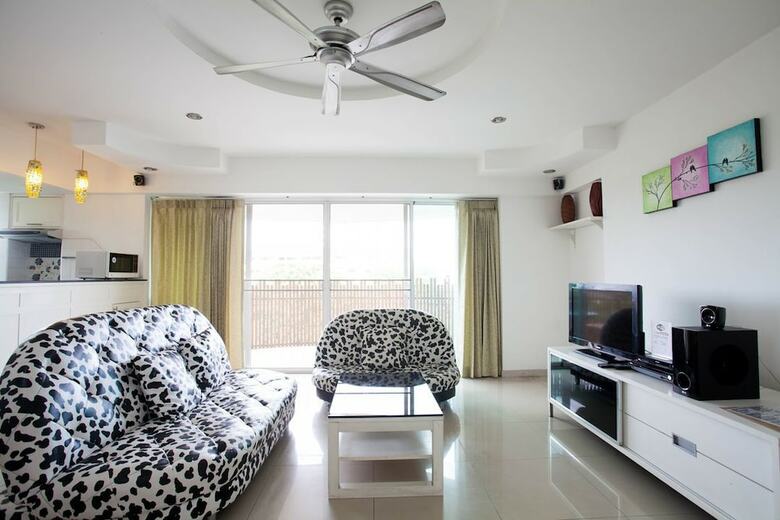 Apartamentos Galare Thong Tower