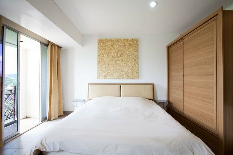 Apartamentos Galare Thong Tower