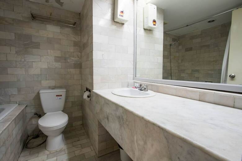 Apartamentos Galare Thong Tower