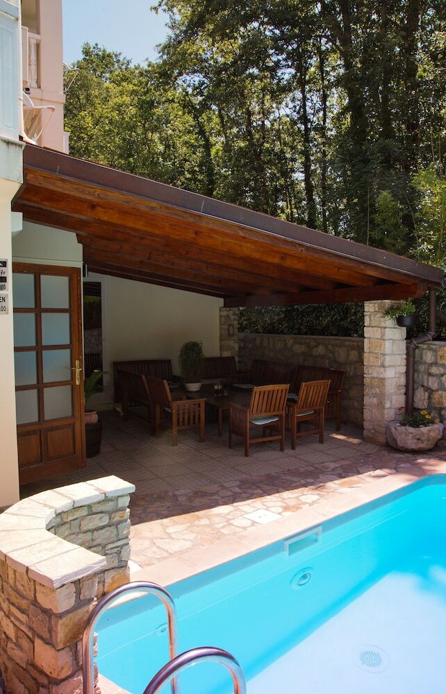 Apartments And Rooms Degra