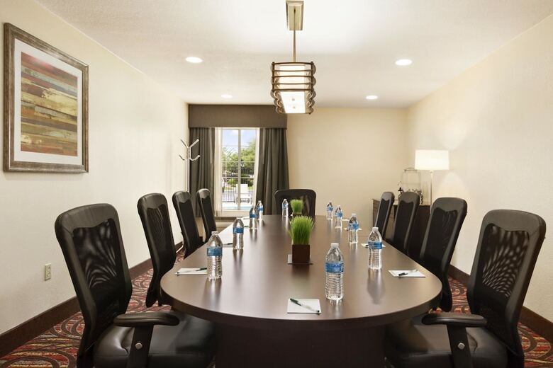 Hotel Wingate By Wyndham San Marcos