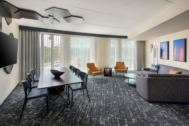 Hotel Courtyard Philadelphia South At The Navy Yard