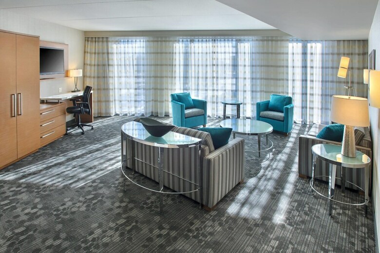 Hotel Courtyard Philadelphia South At The Navy Yard
