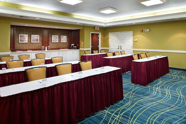 Hotel Summitsuite Pittsburgh Airport