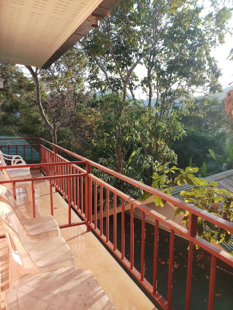 Hotel Phi Phi Jungle Hill Bungalow