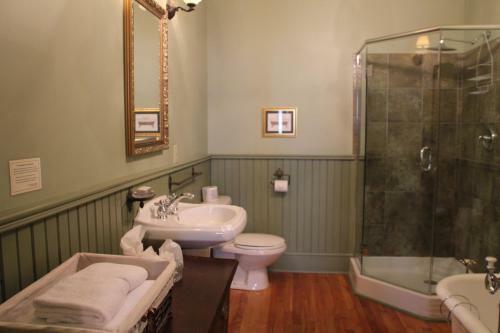 Bed & Breakfast Fairholm Boutique Inns