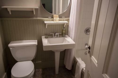 Bed & Breakfast Fairholm Boutique Inns