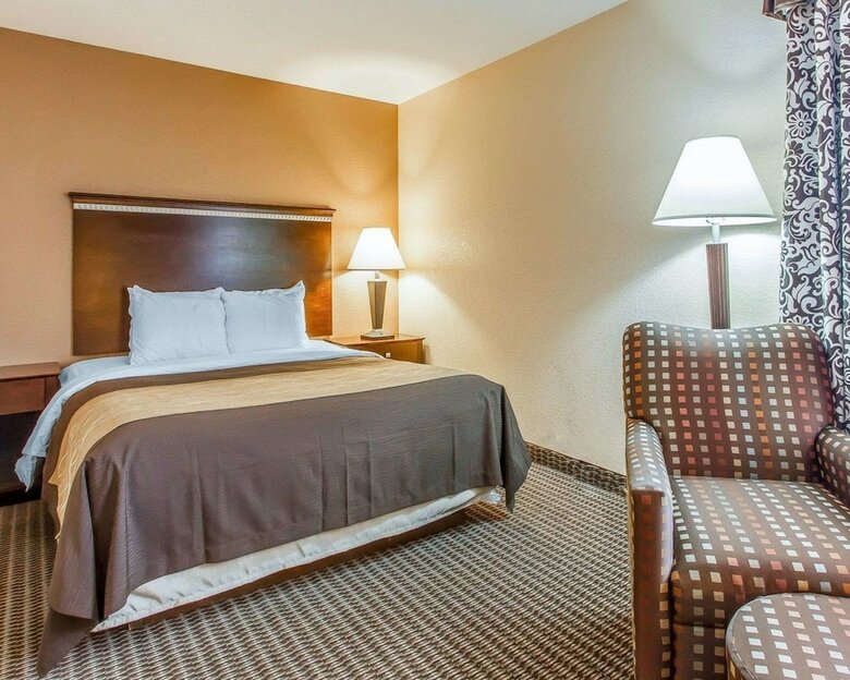 Hotel Quality Inn & Suites