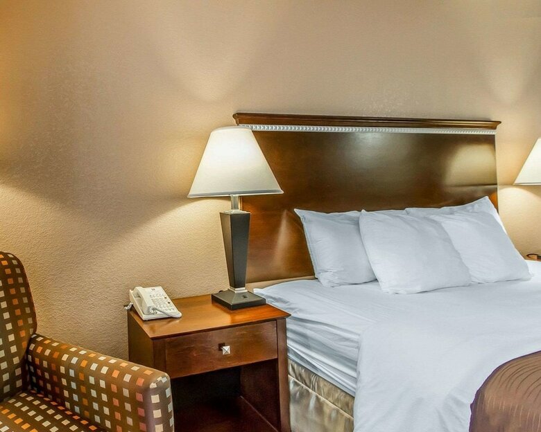 Hotel Quality Inn & Suites