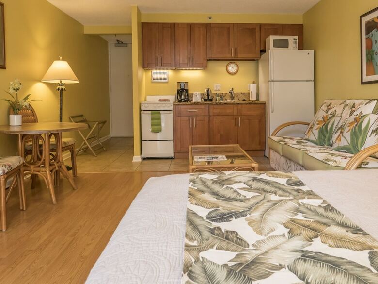 Apartamentos Tropical Studios At Marine Surf Waikiki