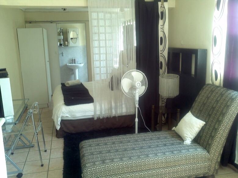 Hotel 5th Avenue Guest House
