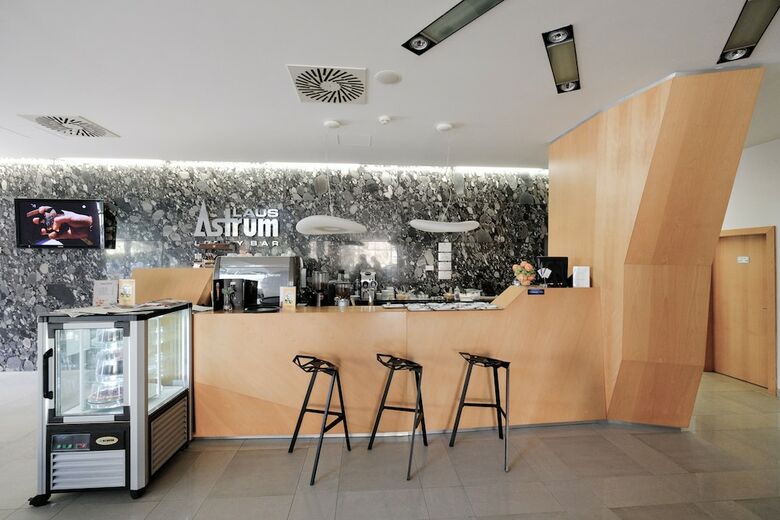 Business Hotel Astrum Laus
