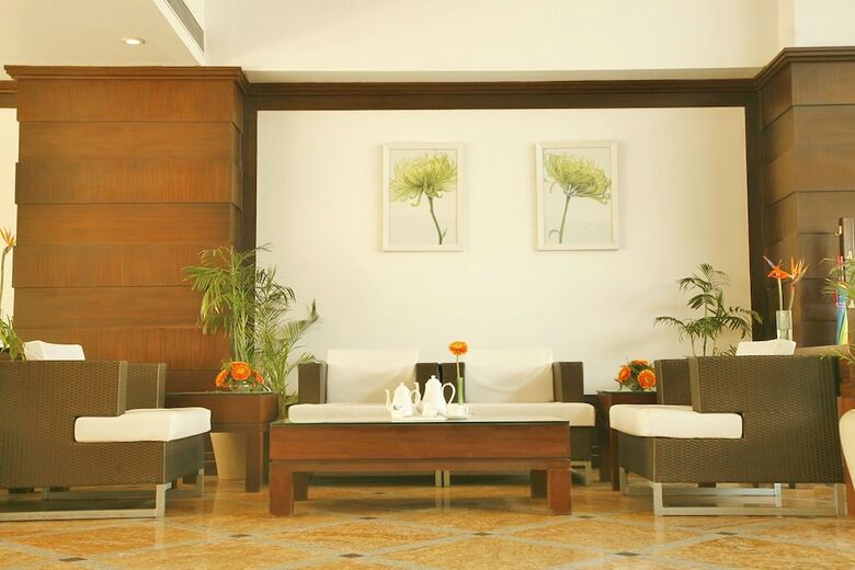 Treehouse Hotel Club & Spa