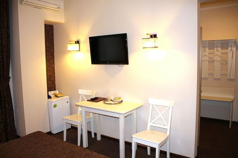 Tranzit Hotel