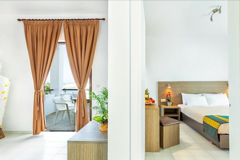 Apartamento Xenios Dolphin Beach Hotel