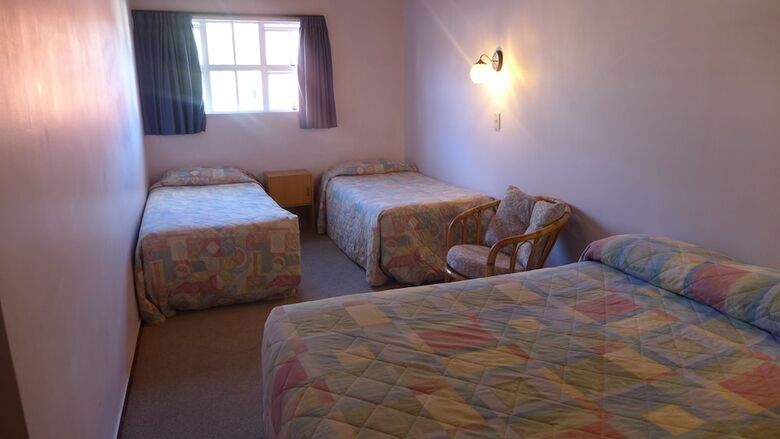 Midway Motel