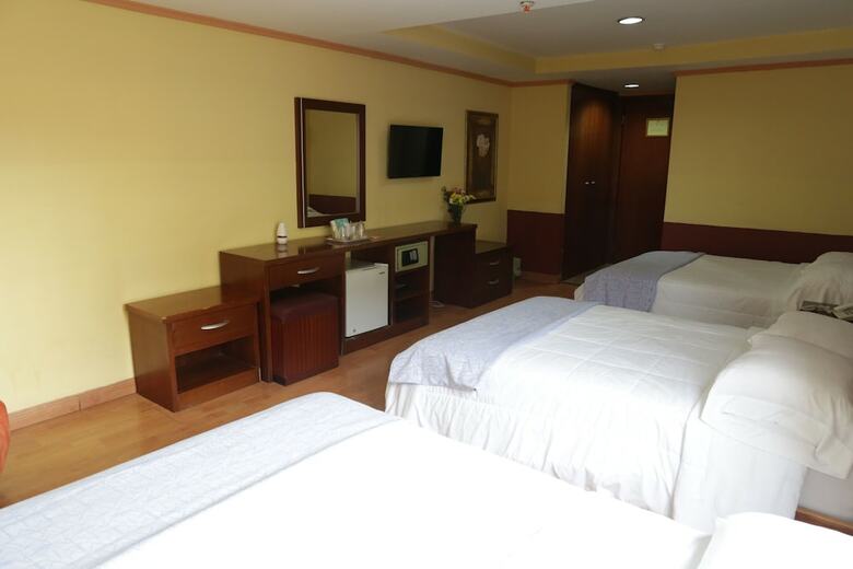 Hotel La Cresta Inn