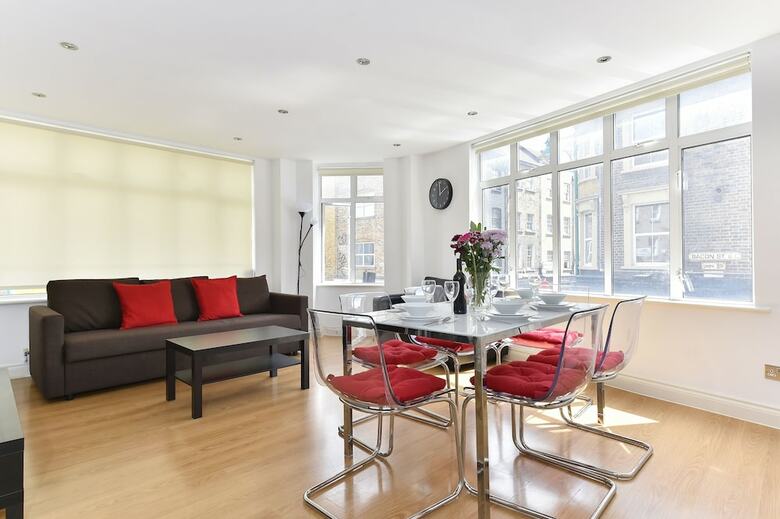 Olive N�k� Apartments