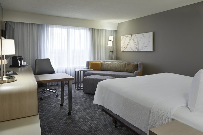 Hotel Courtyard By Marriott Toronto Airport