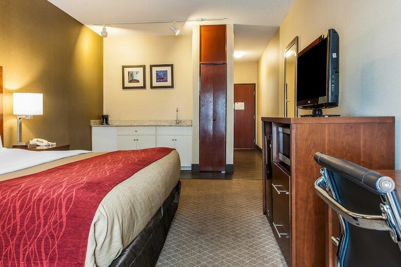 Hotel Comfort Inn East