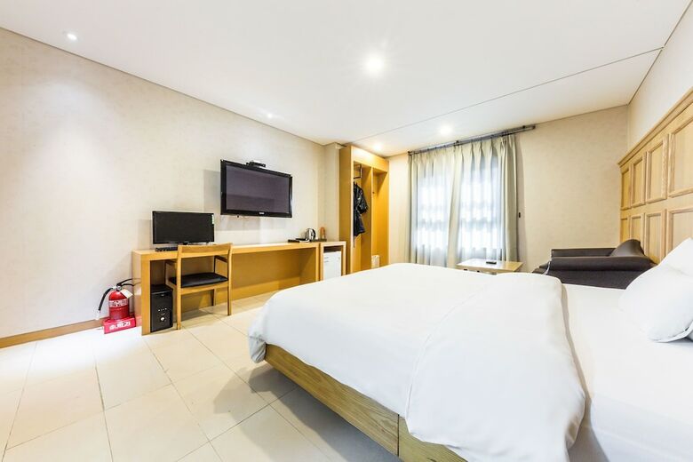 F Hotel Yeongdeungpo
