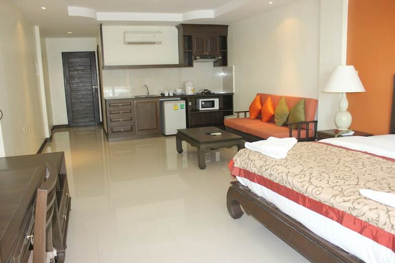 Hotel Sooksabai Jomtien Beach