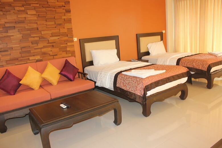 Hotel Sooksabai Jomtien Beach
