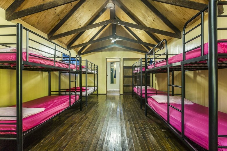 Hostal Magnums Airlie Beach - Hostel