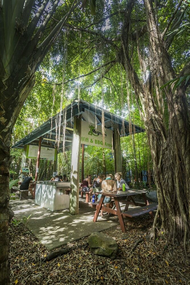 Hostal Magnums Airlie Beach - Hostel