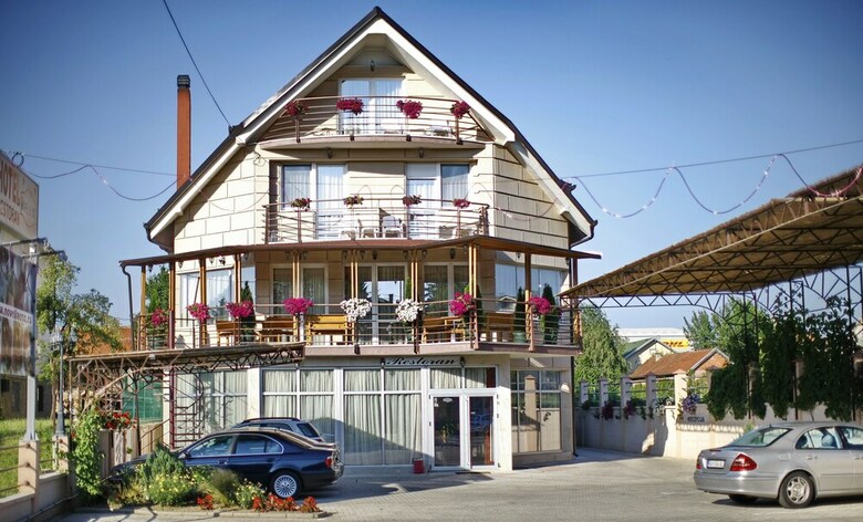 Hotel Novella Uno