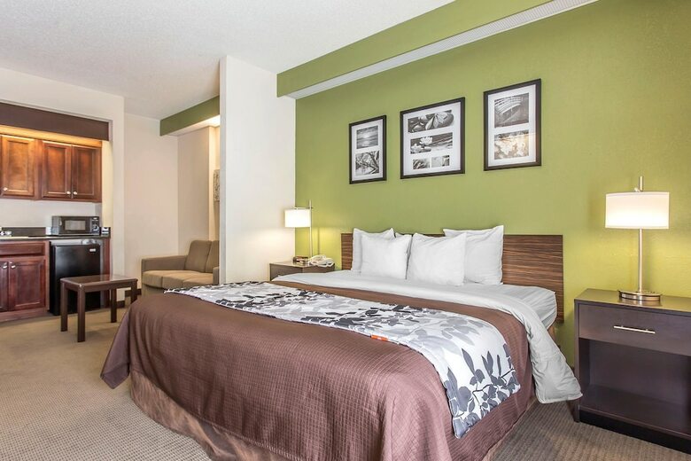 Motel Sleep Inn & Suites