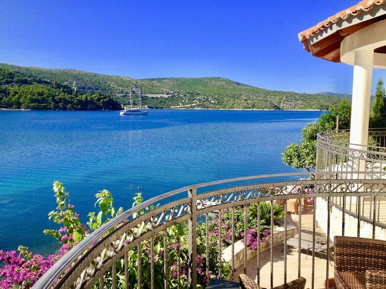Hotel Villa Almadria Luxury Bed & Breakfast Adults Only
