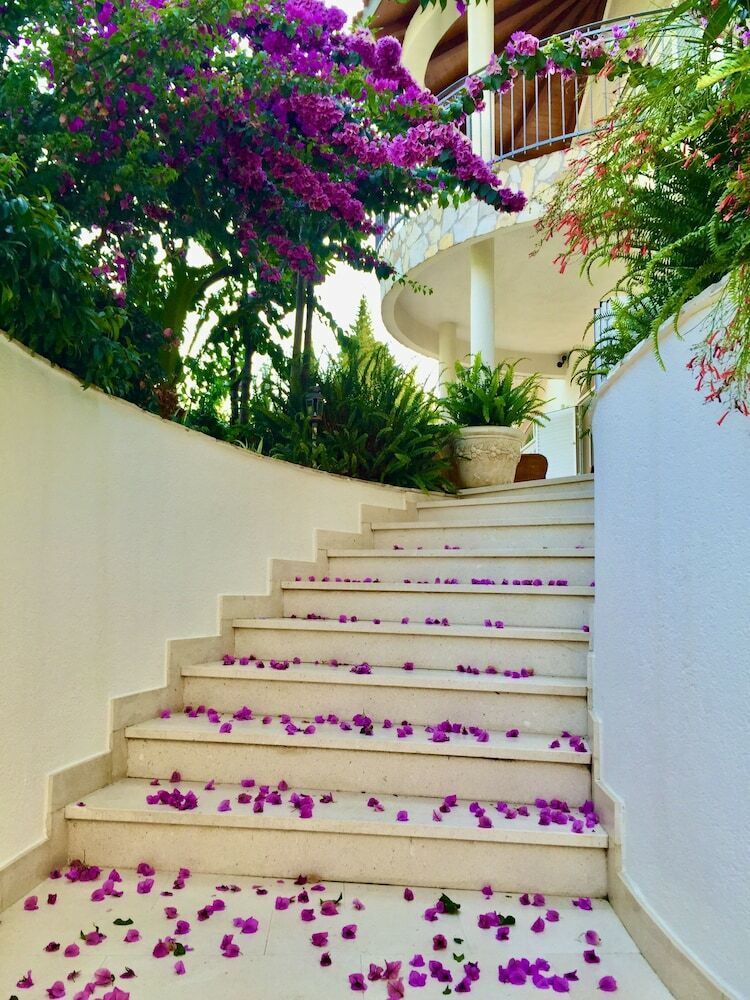 Hotel Villa Almadria Luxury Bed & Breakfast Adults Only