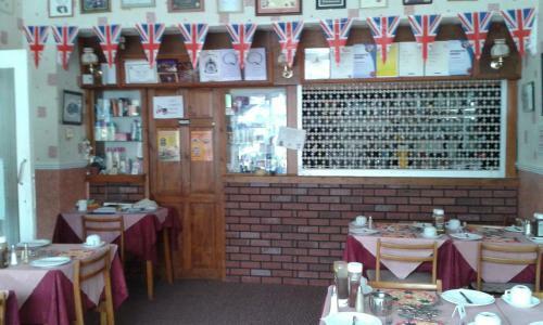 Jollies Hotel
