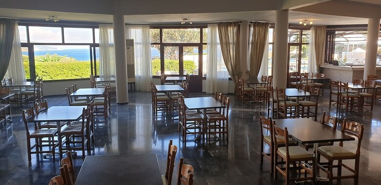 Hotel Karavados Beach