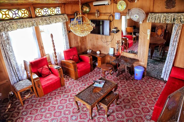 Hotel Houseboat Zaindari Palace