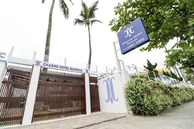 Charme Hotel Guaruj�