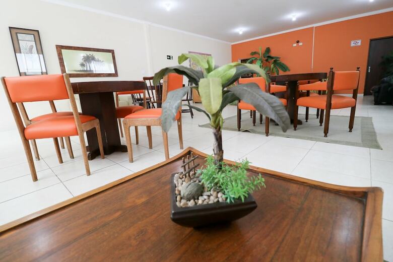 Charme Hotel Guaruj�