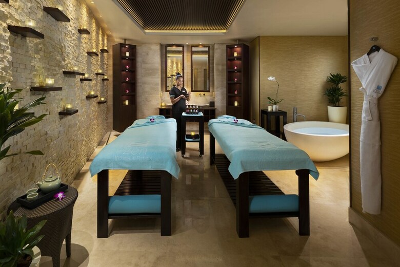 Hotel Beach Rotana