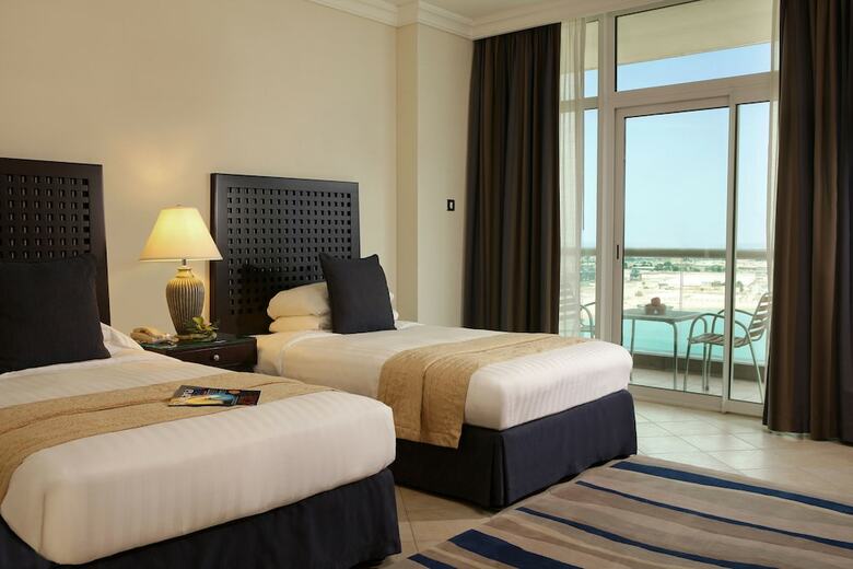 Hotel Beach Rotana