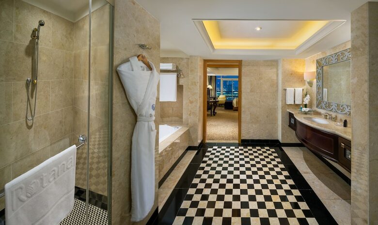 Hotel Beach Rotana